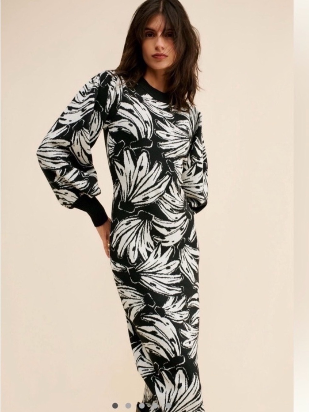 FARM Rio Black & White Floral-Print Crewneck Sweater Dress